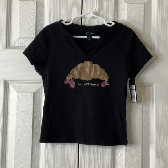 Art Class - Girls' Short Sleeve Notched Neck
Croissant Graphic Tee Various Sizes - Picture 4 of 7